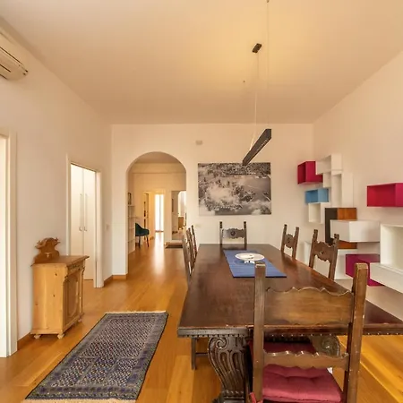 Апартаменты Housmart Sant'isaia 67/2 *